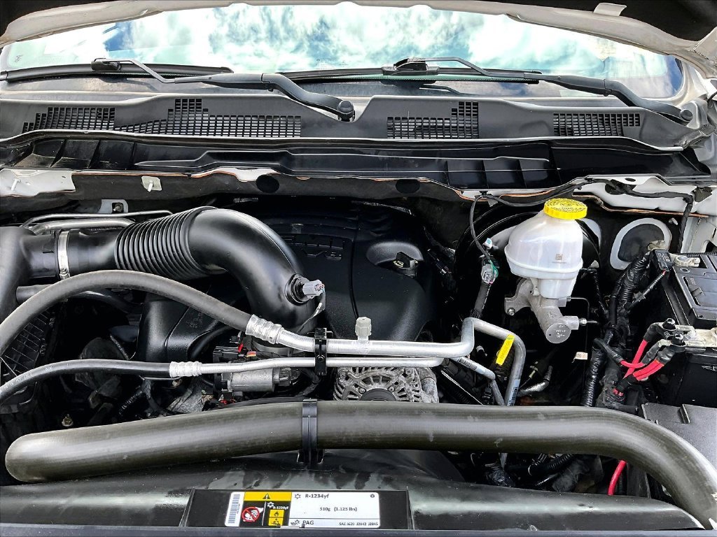 Used 2020 White Ram Warlock image 33
