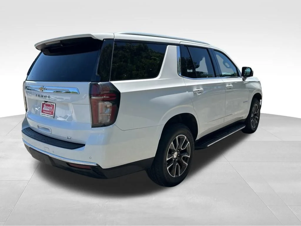 Used 2023 Summit White Chevrolet LT image 6