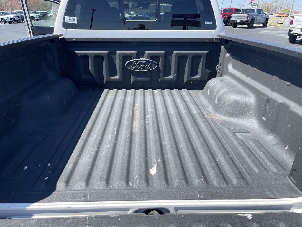 Used 2020 White Ford Lariat image 23