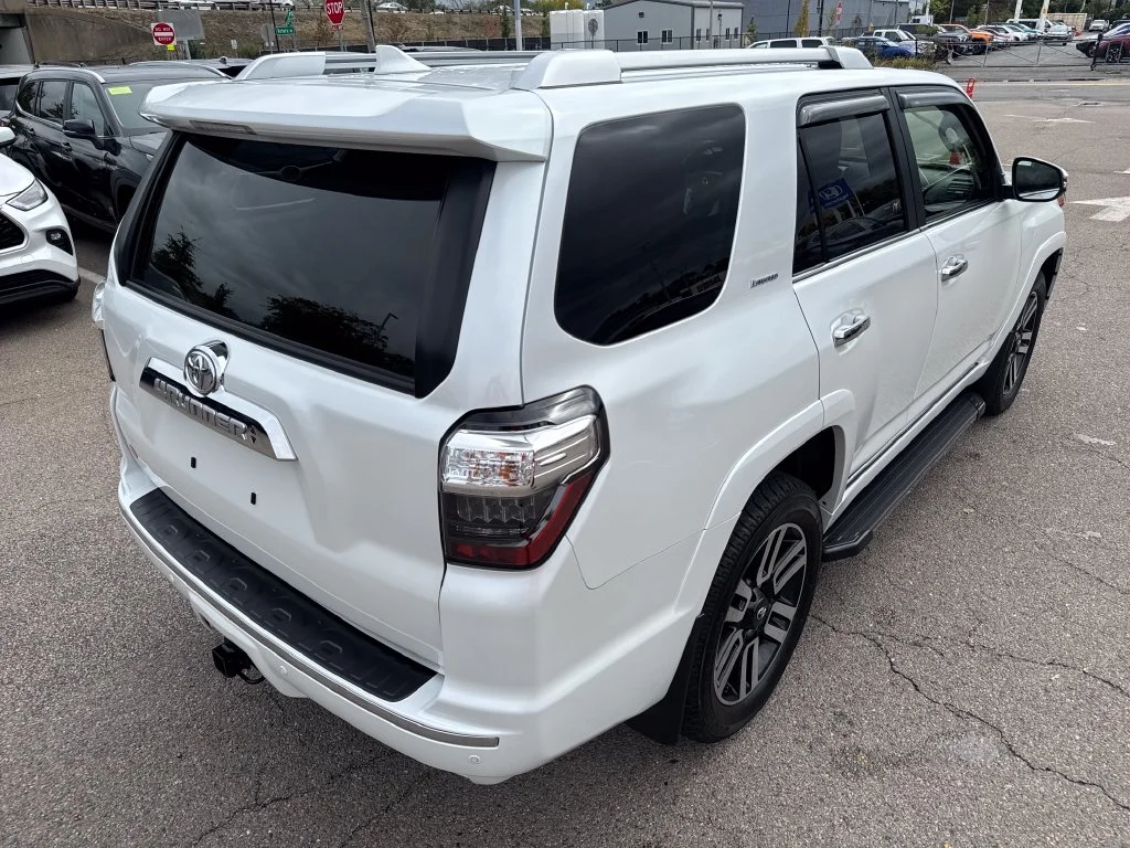 Used 2024 Off-white Toyota Limited image 8