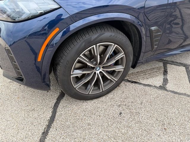 Used 2025 Blue BMW xDrive50e image 3