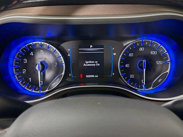 Used 2017 White Chrysler Touring L image 12
