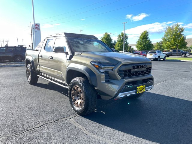 2026 Toyota Tacoma i-FORCE MAX Trailhunter