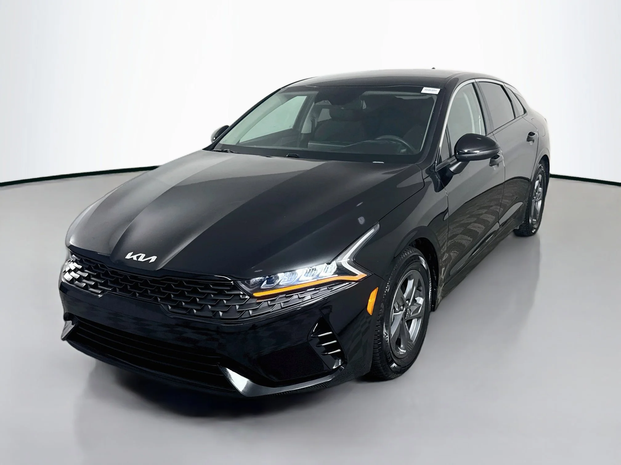 Used 2022 Ebony Black Kia LX image 3