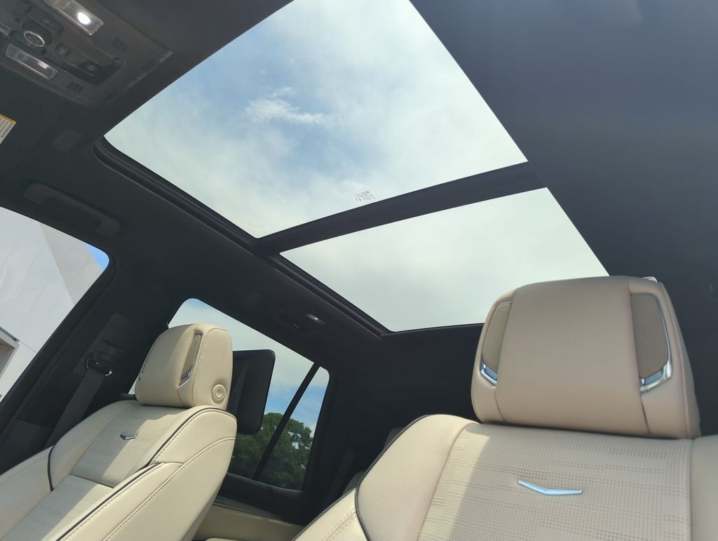 Used 2025 Silver Cadillac Sport image 28
