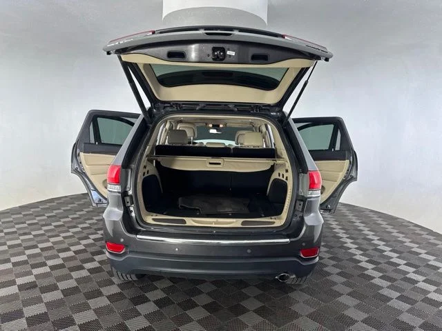 Used 2017 Gray Jeep Limited image 18