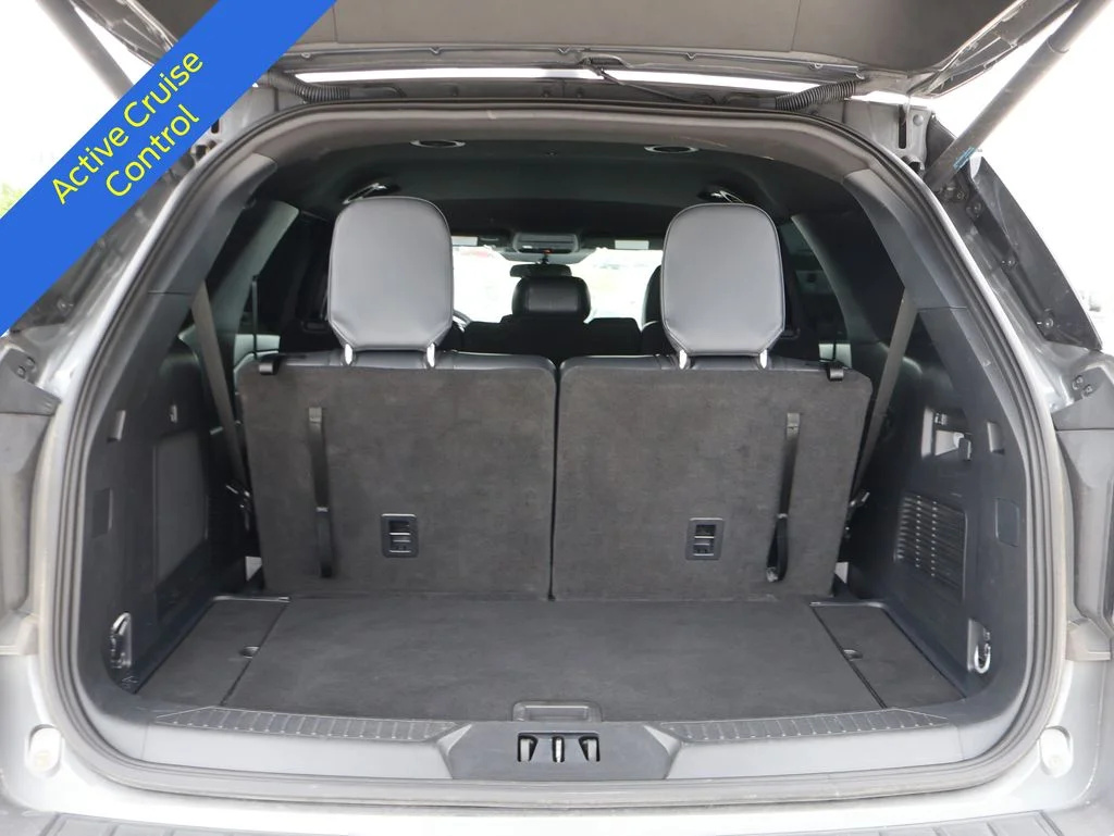 Certified Used 2025 Gray Metallic Ford ST-Line image 16
