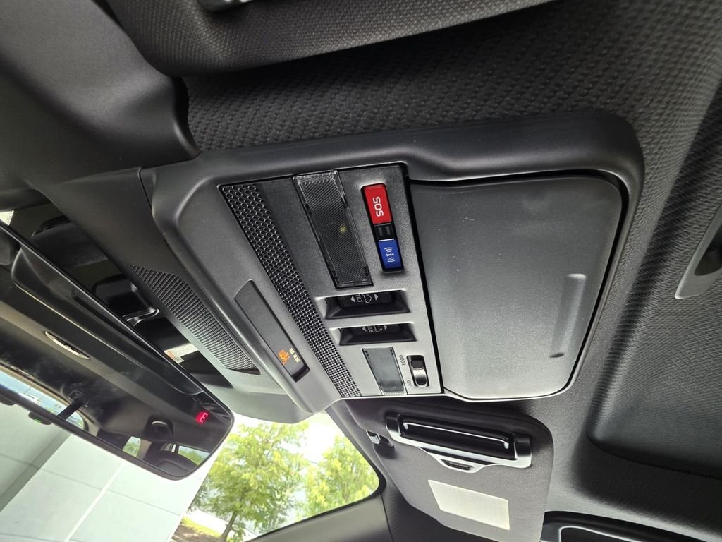New 2026 RIVER ROCK PEARL Subaru Premium image 31