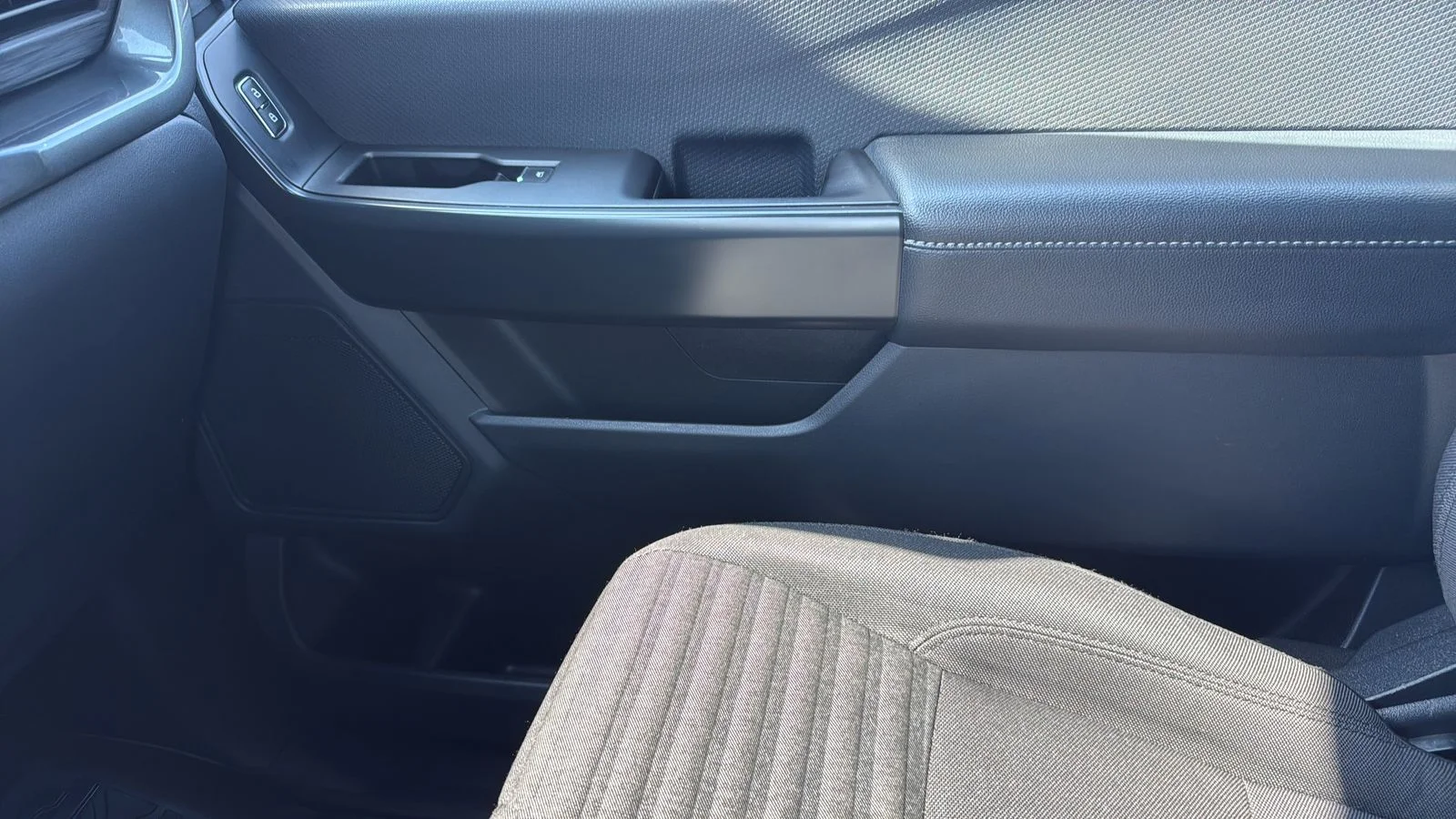 Used 2022 White Ford XL image 24