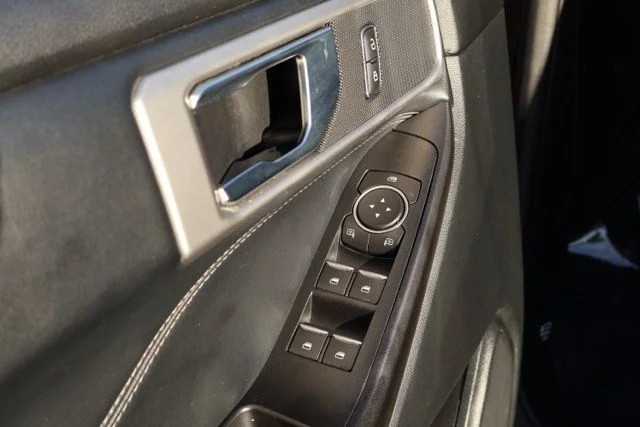 Used 2020 Magnetic Ford XLT image 9