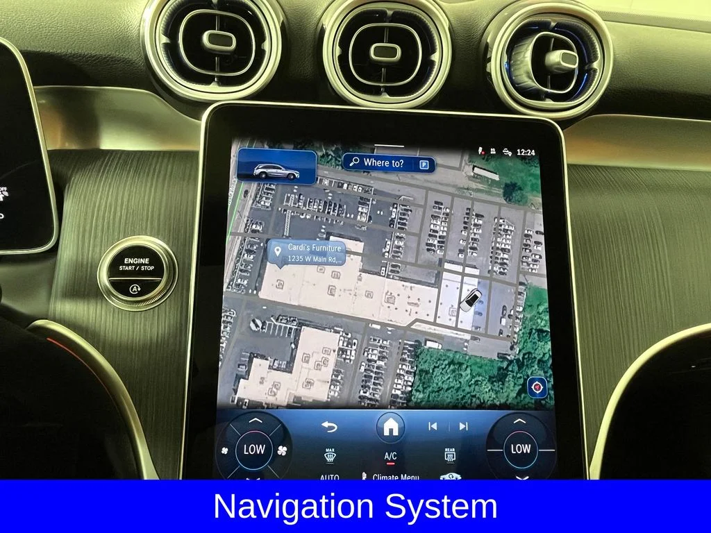Used 2025  Mercedes-Benz GLC 300 image 5