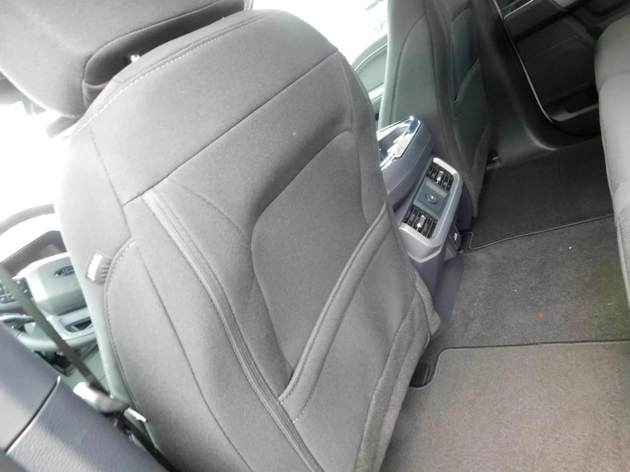 New 2026 Oxford White Ford XLT image 27