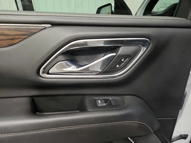 Used 2023 SUMMIT WHITE Chevrolet Premier image 22