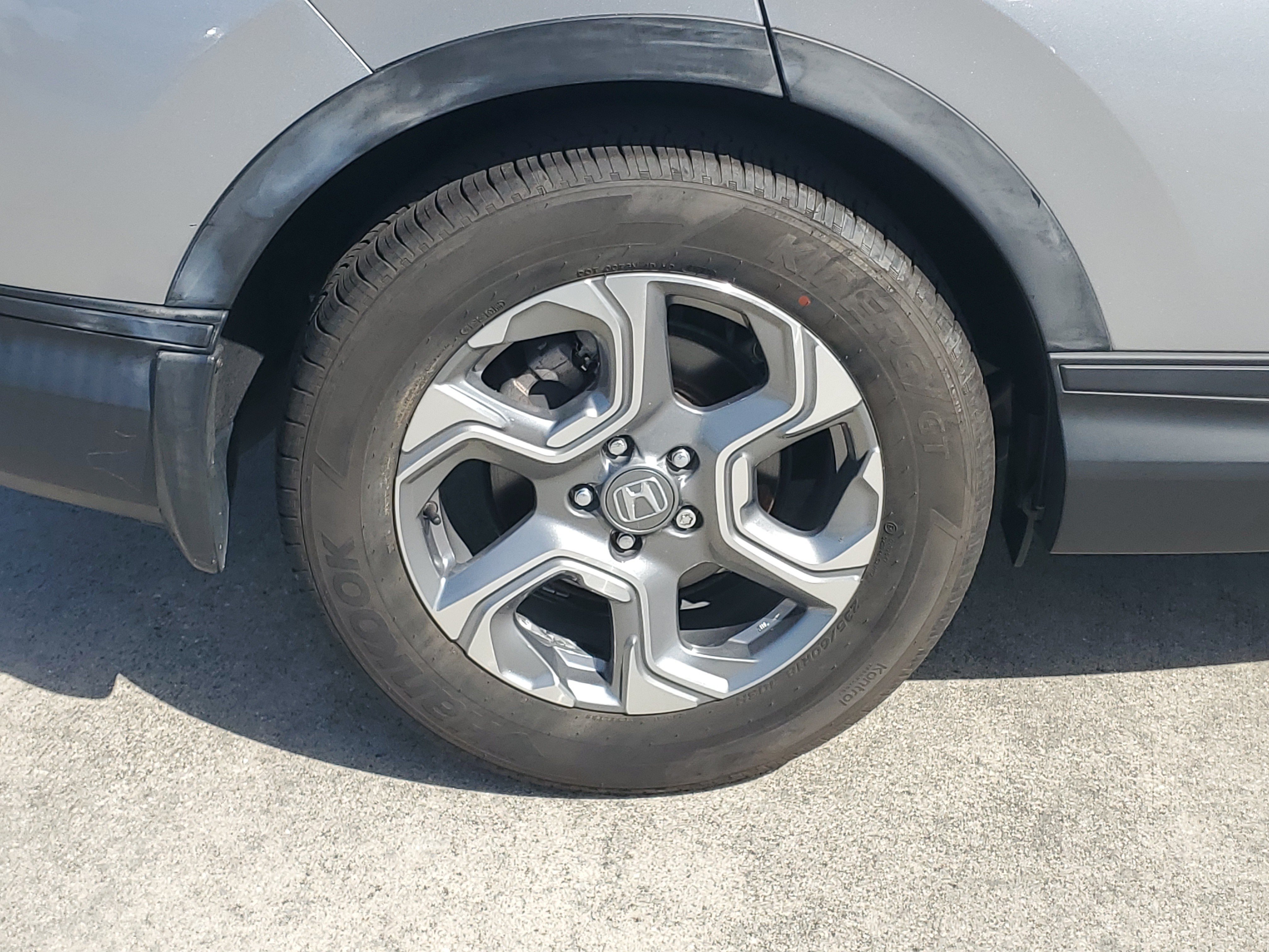 Used 2018 Silver Honda EX-L image 8