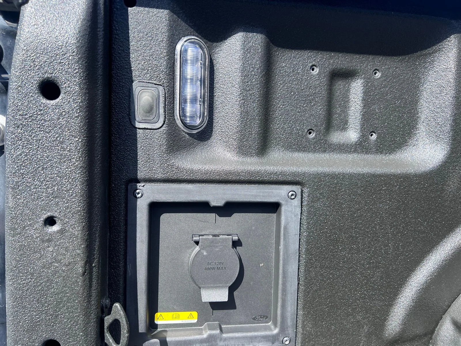 Used 2021 Agate Black Metallic Ford XLT image 9