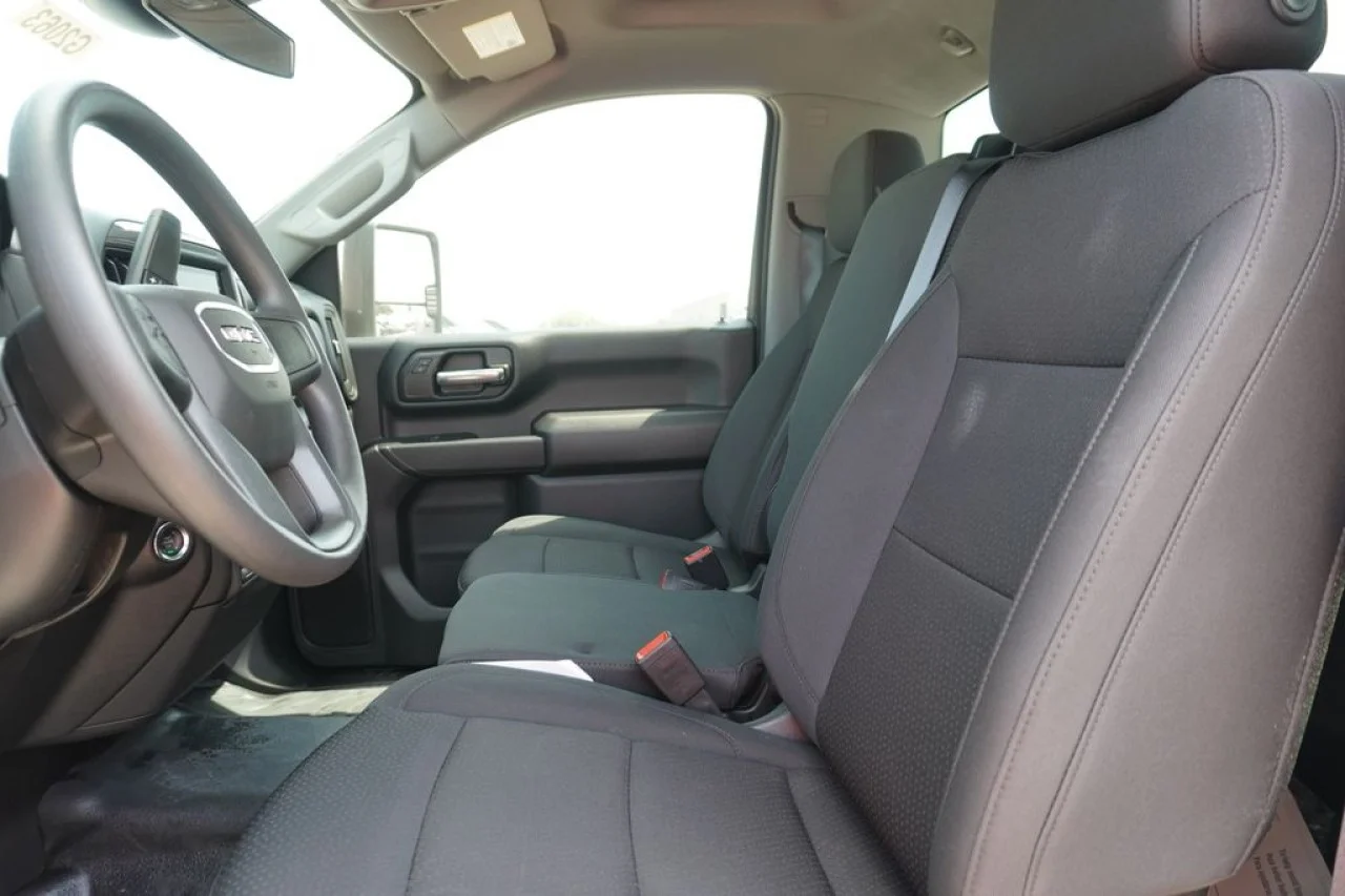 2025 GMC Sierra 3500HD Pro - Photo 29