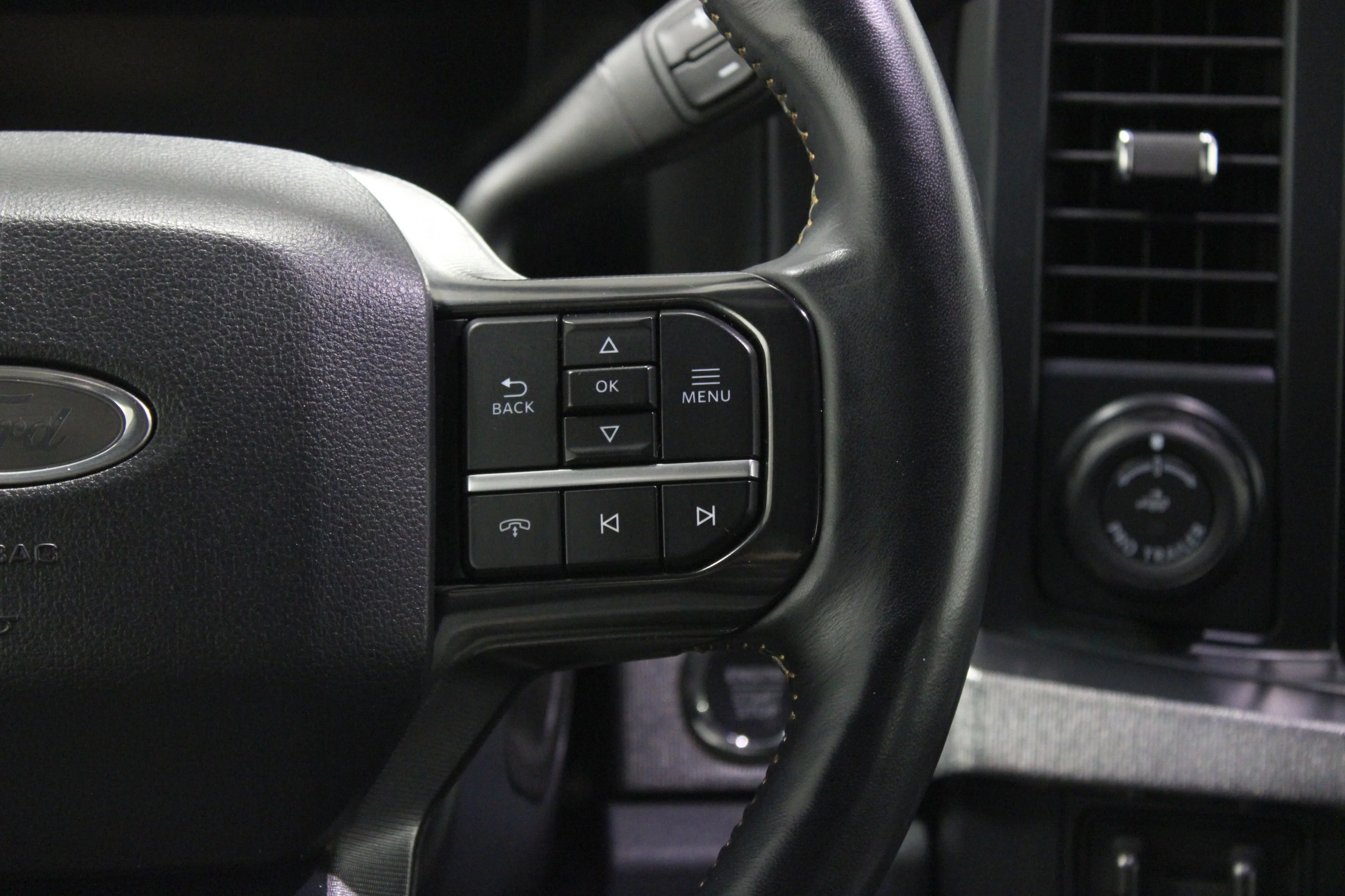 Used 2024 Agate Black Metallic Ford Platinum image 26