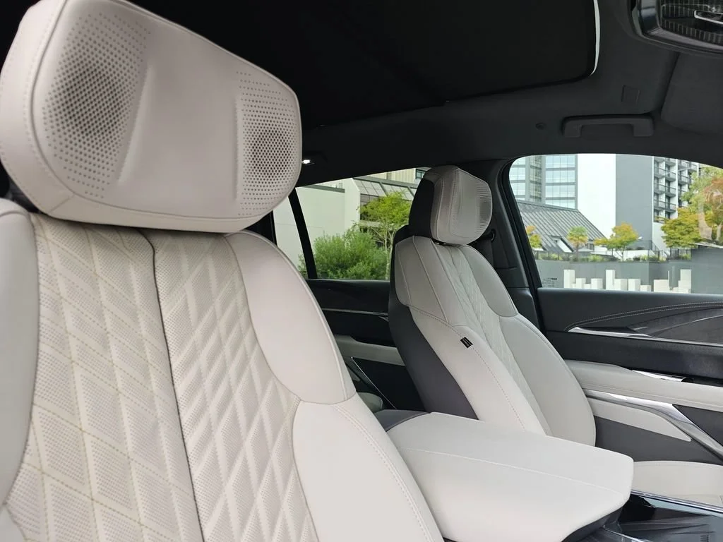2026 Cadillac Escalade IQ Luxury - Photo 10