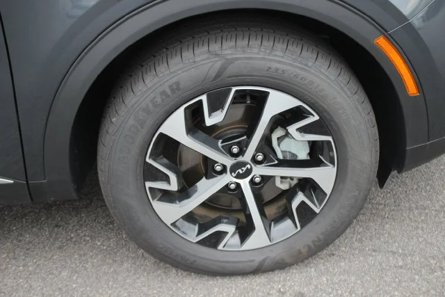 Used 2025 Gray Kia EX image 36