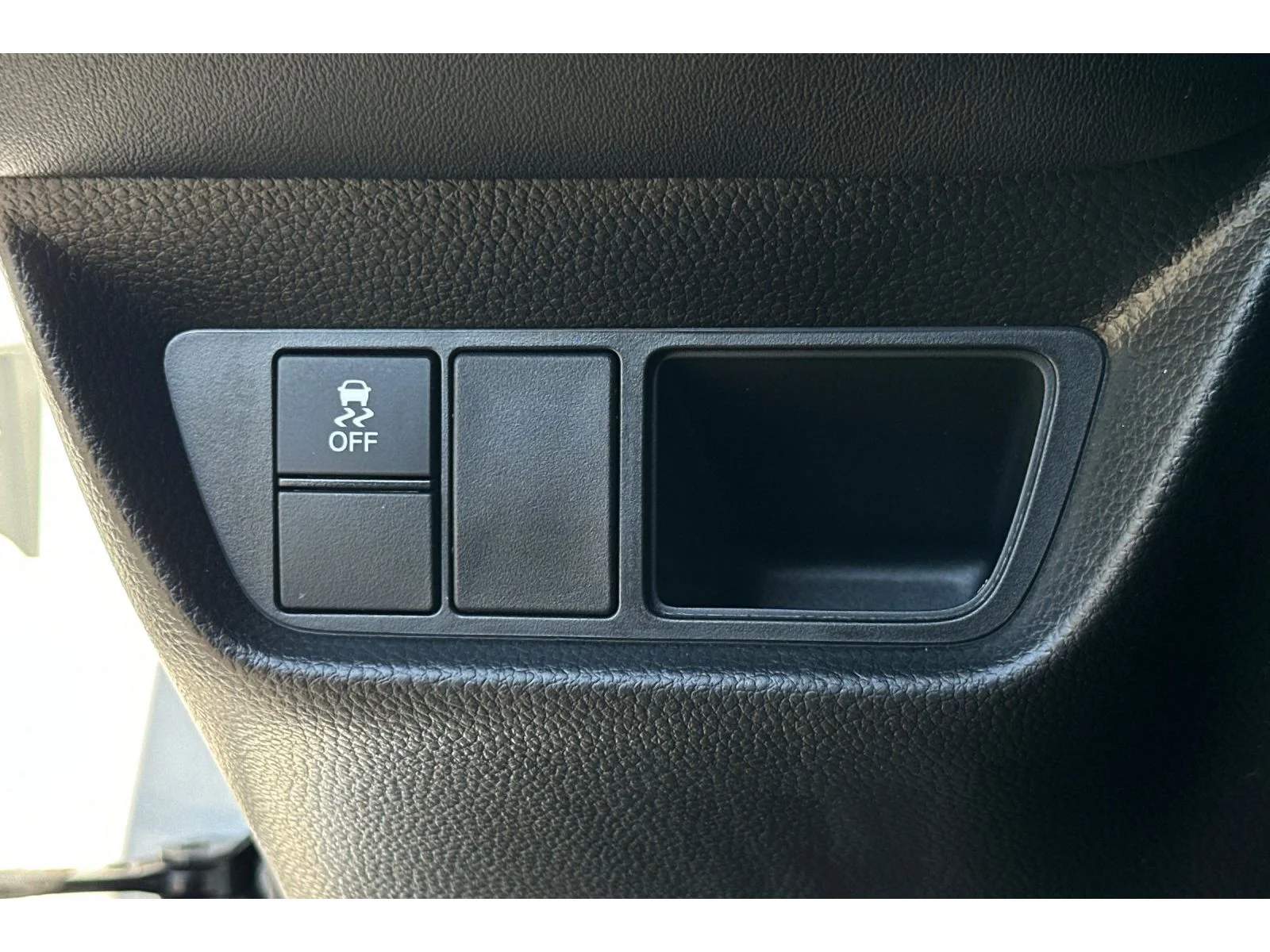 Used 2025 Platinum White Pearl Honda Sport image 43