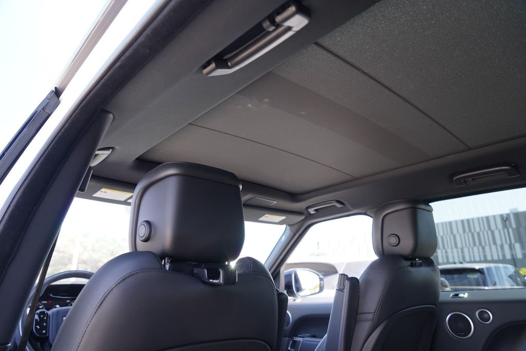 Used 2020 White Land Rover HST image 29
