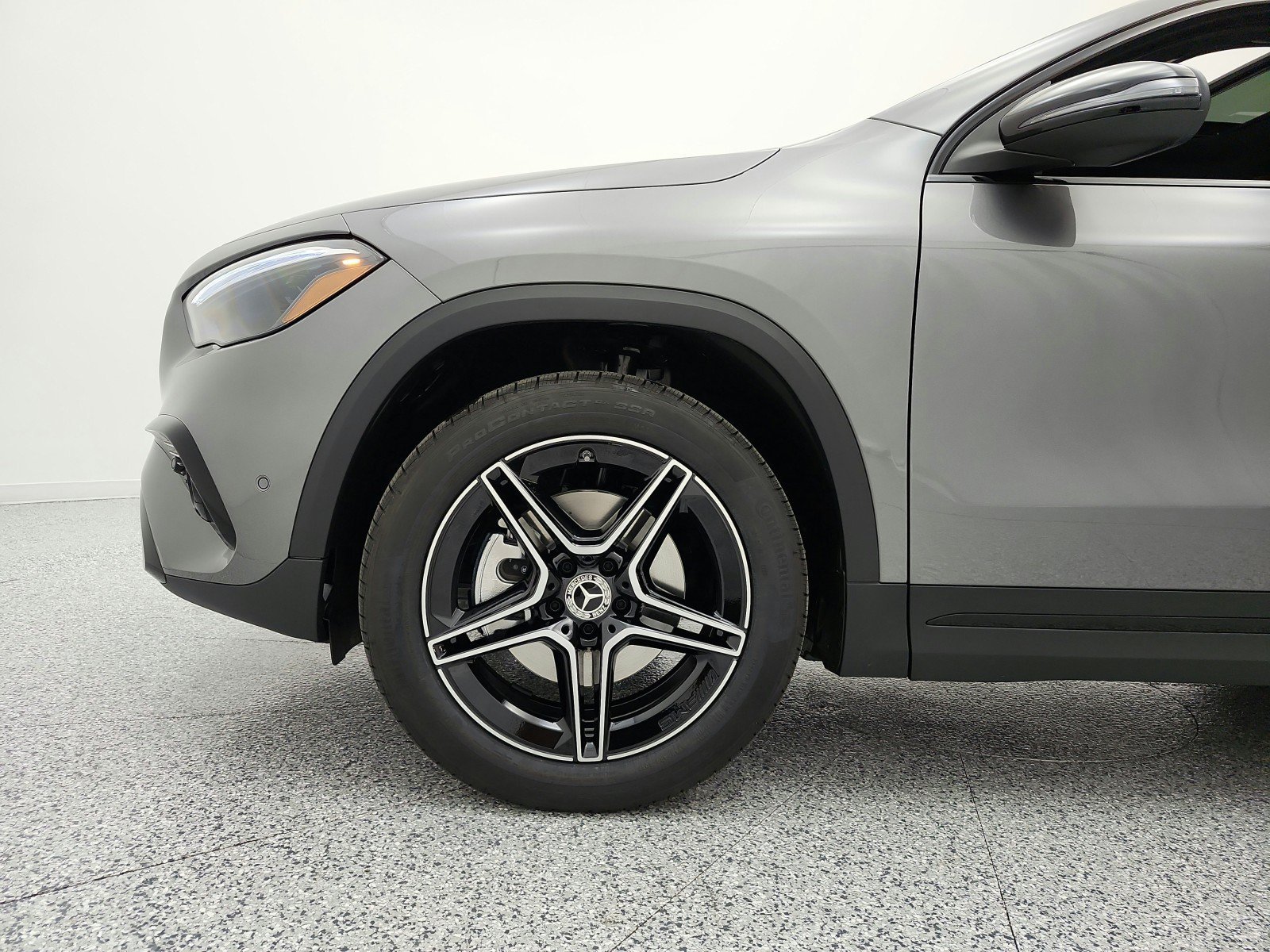 New 2026 Mountain Grey Metallic Mercedes-Benz GLA 250 SUV image 28