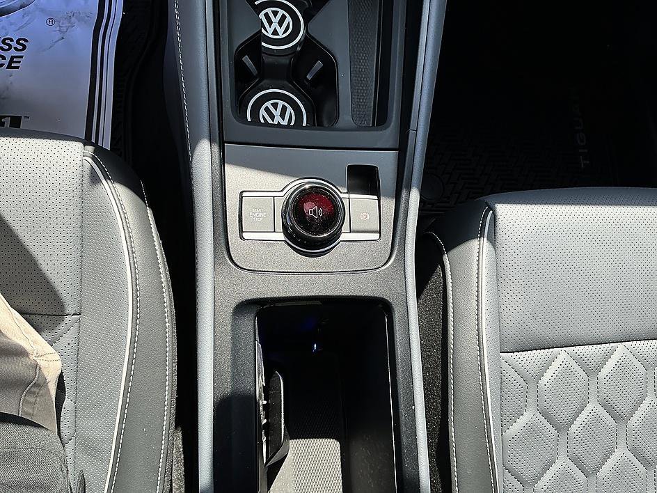 Used 2026 Opal White Volkswagen SEL R-Line Turbo image 20