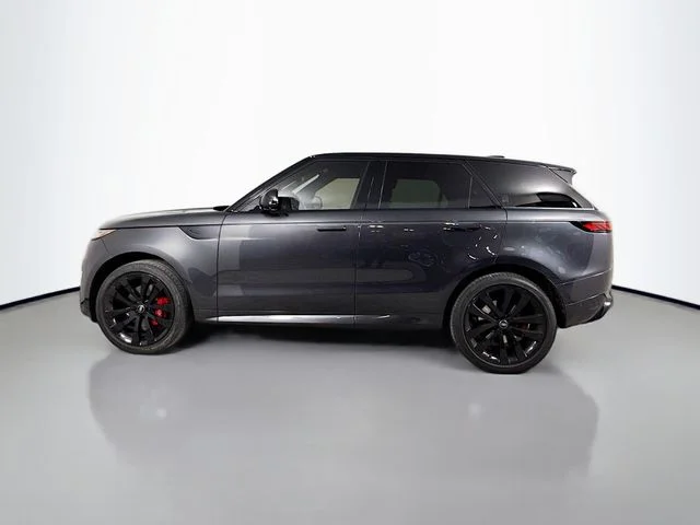 Used 2023 Gray Land Rover SE Dynamic image 8