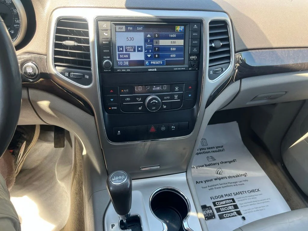 Used 2011 White Jeep Laredo image 22