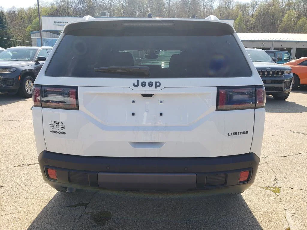New 2026 Bright White Clear-Coat Exterior Paint Jeep Limited image 4
