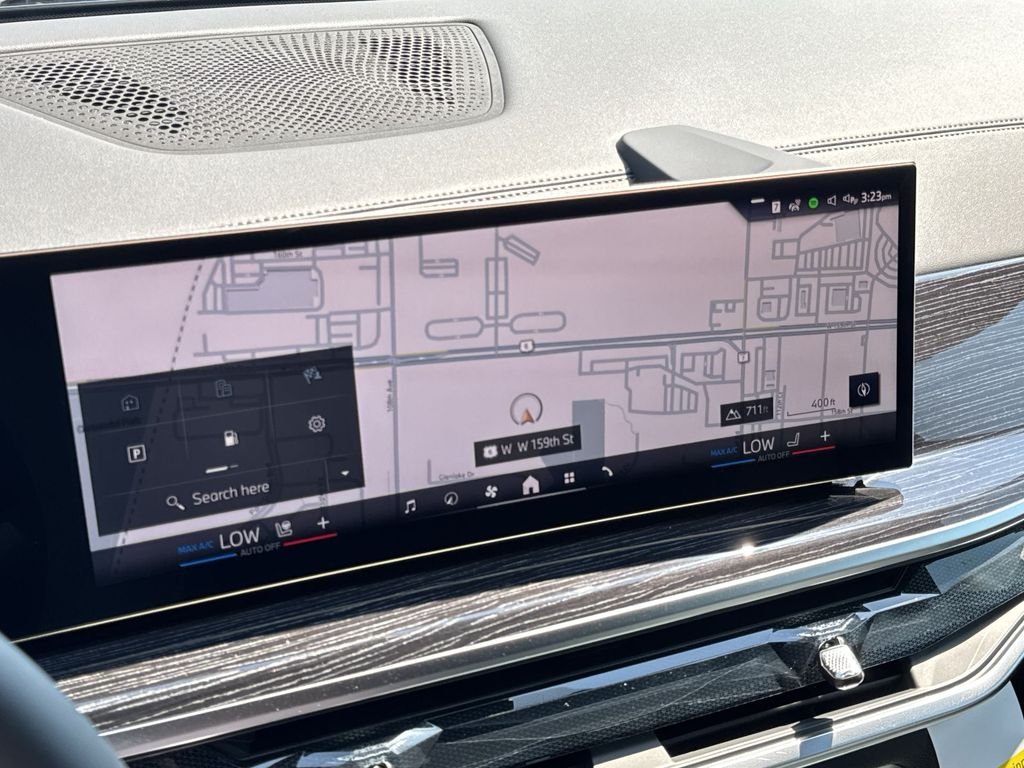 New 2026 Carbon Black Metallic BMW xDrive50e image 20