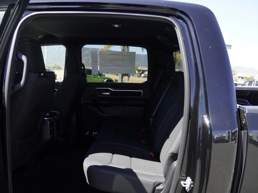 New 2026 Diamond Black Crystal Pearl-Coat Exterior Paint RAM Big Horn/Lone Star image 20
