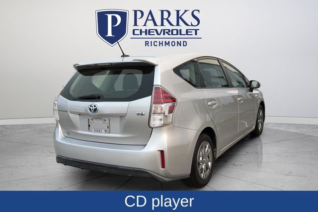 Used 2017 Silver Toyota Three image 8