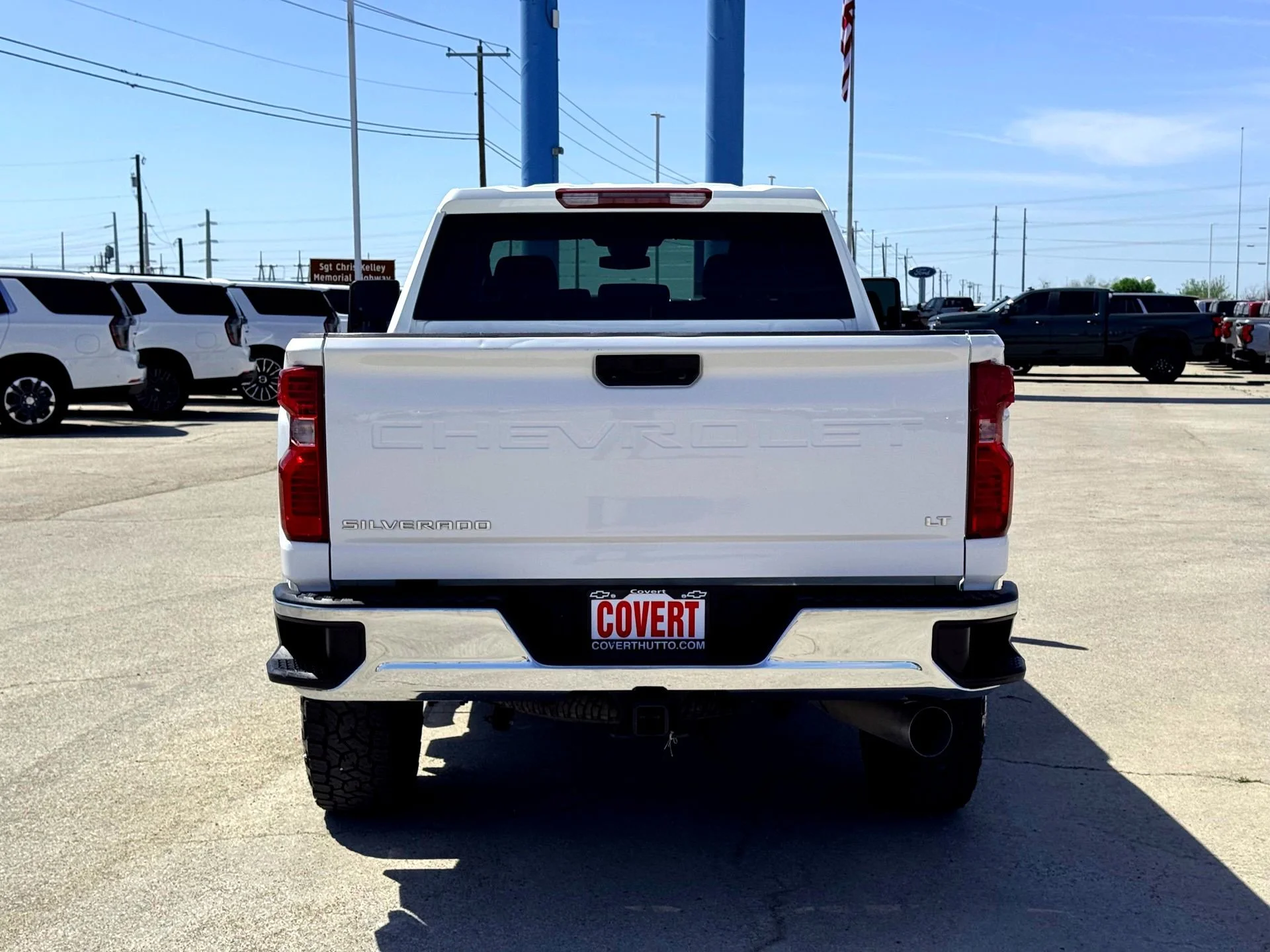Used 2024 Summit White Chevrolet LT image 8