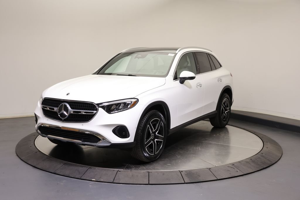 Used 2027 Polar White Mercedes-Benz GLC 300 image 3
