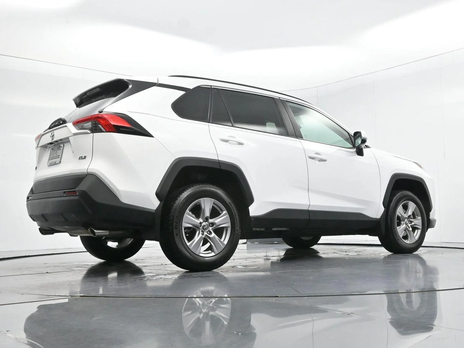 Used 2025 White Toyota XLE image 49