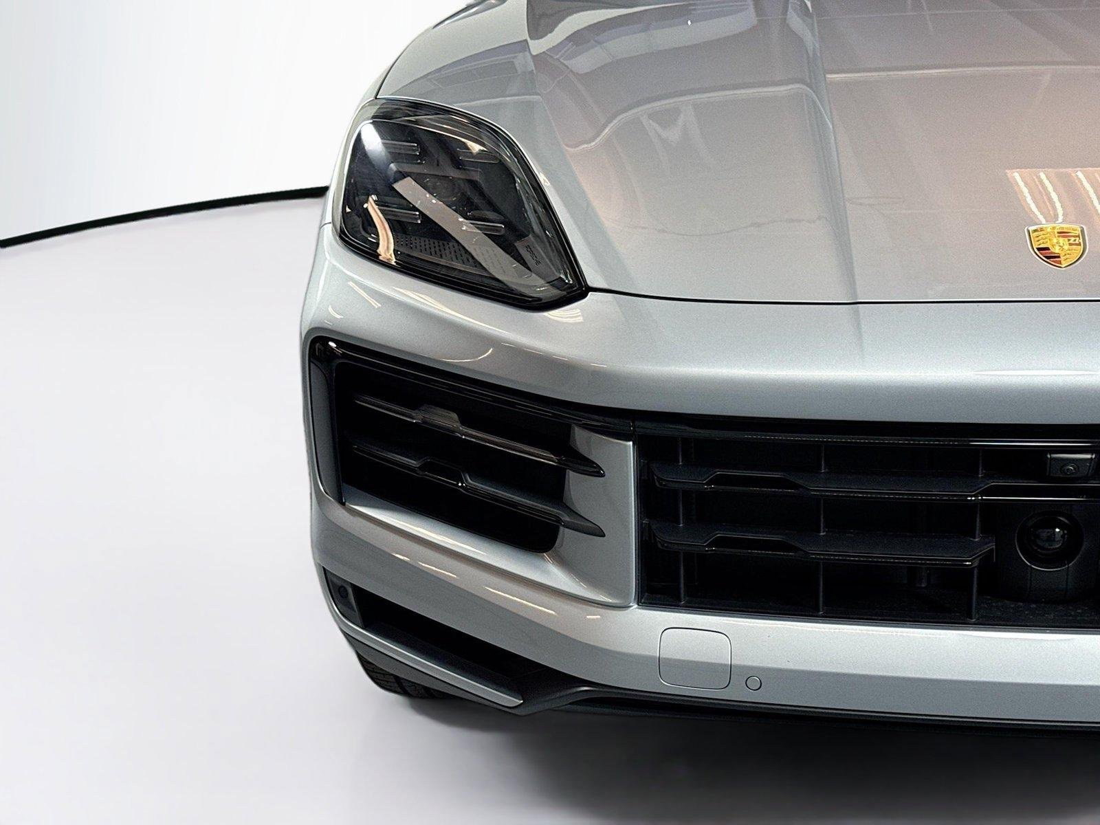 Used 2026 Dolomite Silver Metallic Porsche  image 28