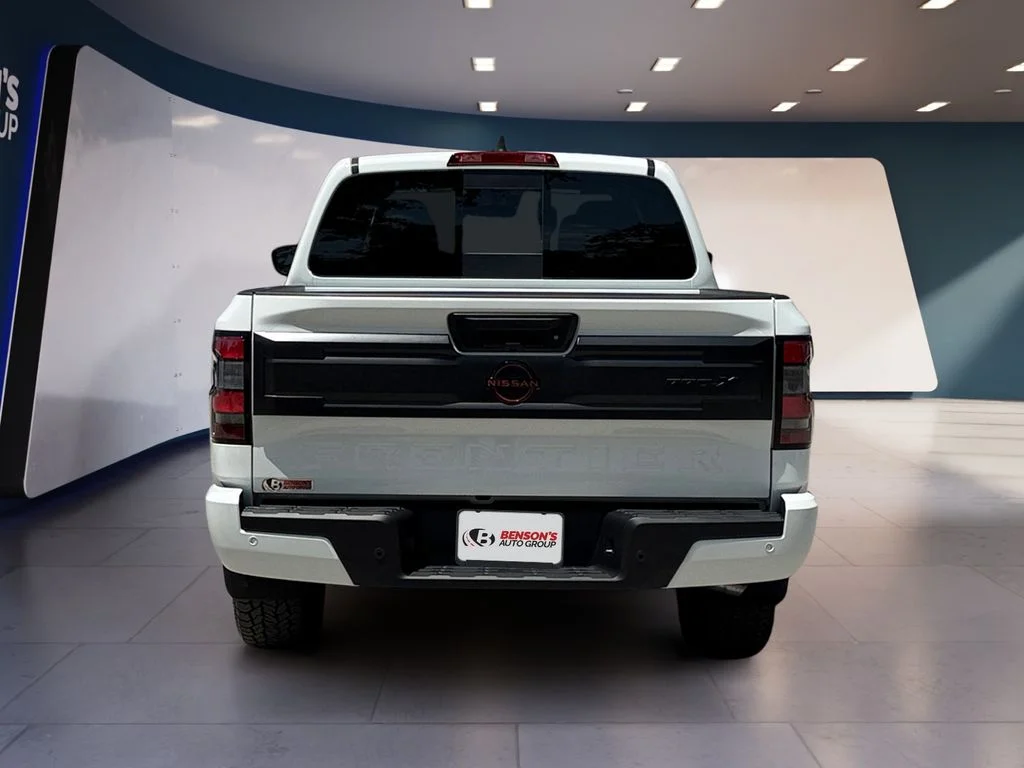 New 2026 White Nissan PRO-X image 4