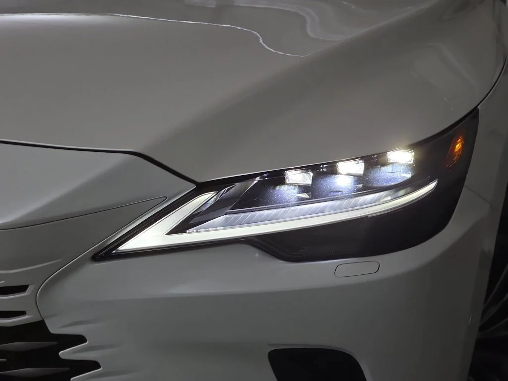 Certified Used 2025 EMINENT WHITE PEARL Lexus 450h+ Luxury image 28
