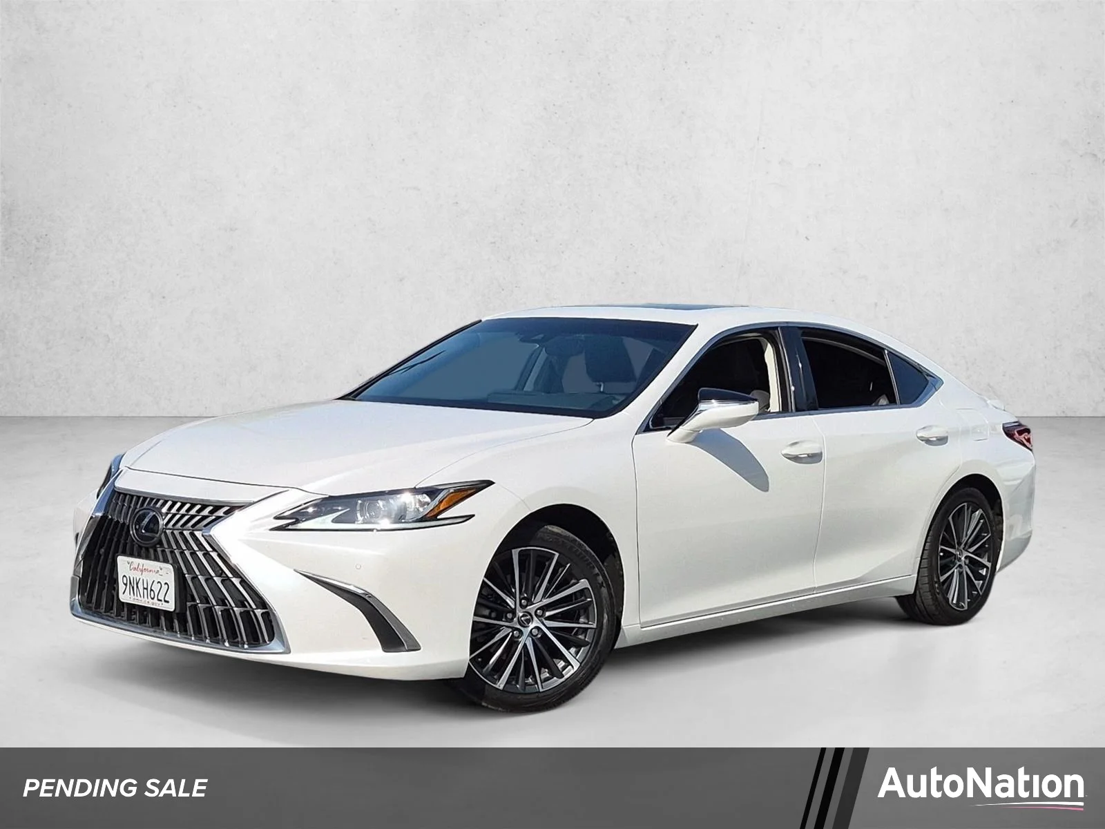 Used 2024 Eminent White Pearl Lexus ES 300h image 1