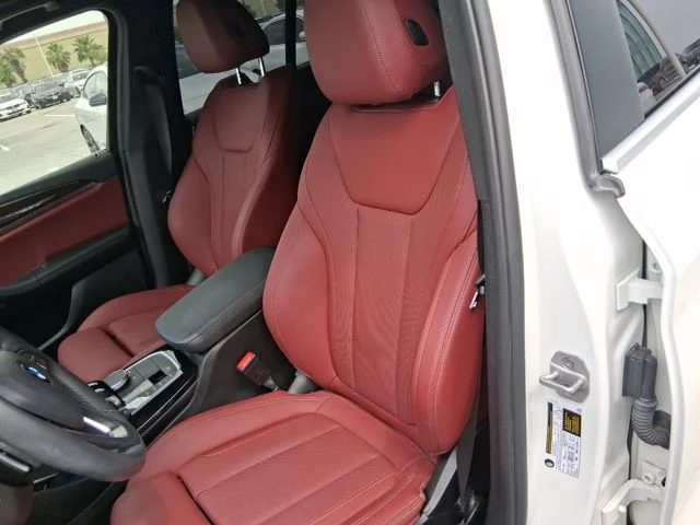Used 2024 White BMW sDrive30i image 14