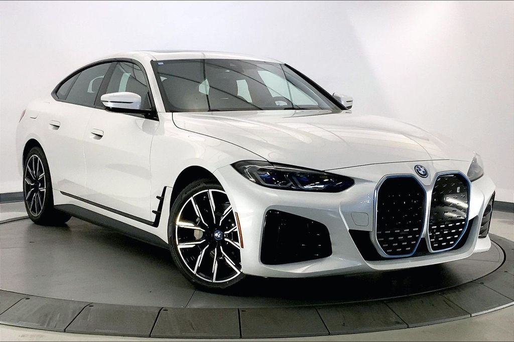 2023 BMW i4 eDrive40's photo