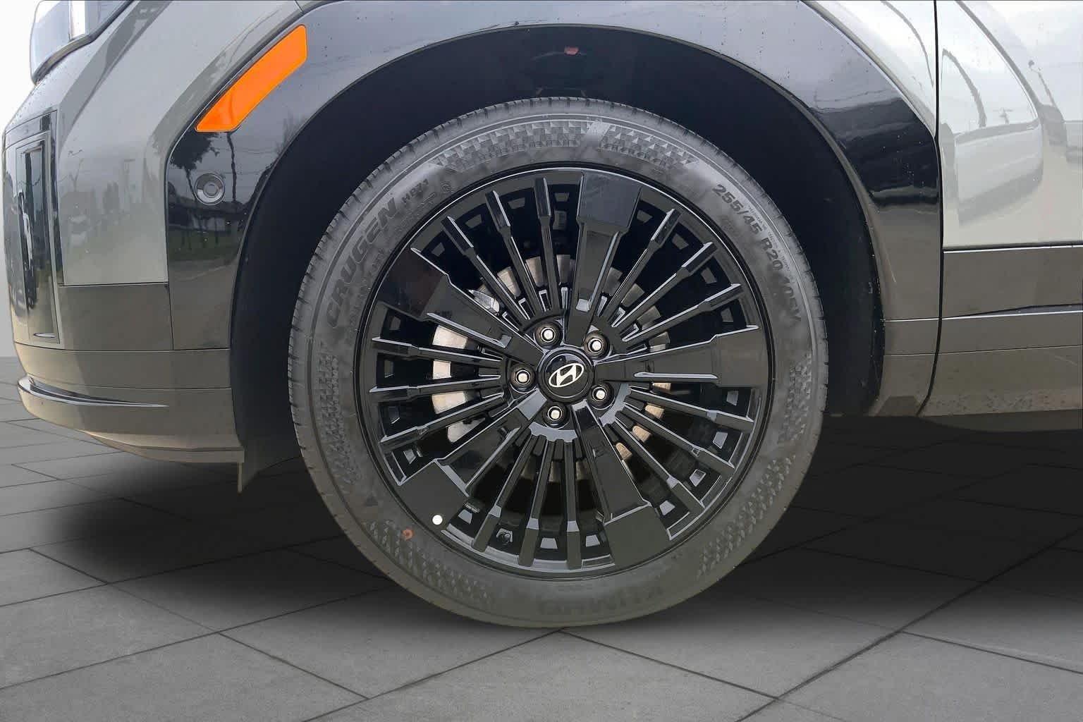 Used 2026 Hampton Gray Hyundai Calligraphy image 11