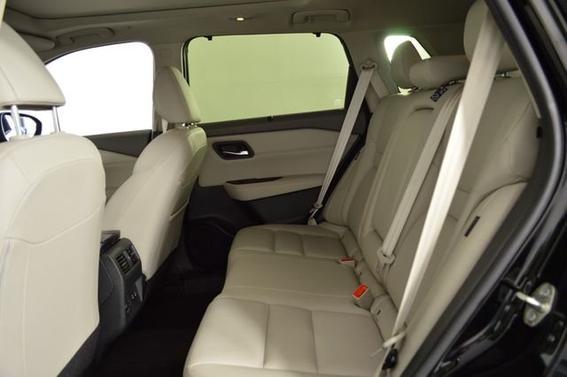 Used 2025 Black Nissan SL image 21