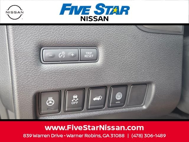 Used 2024 Black Nissan Platinum image 30