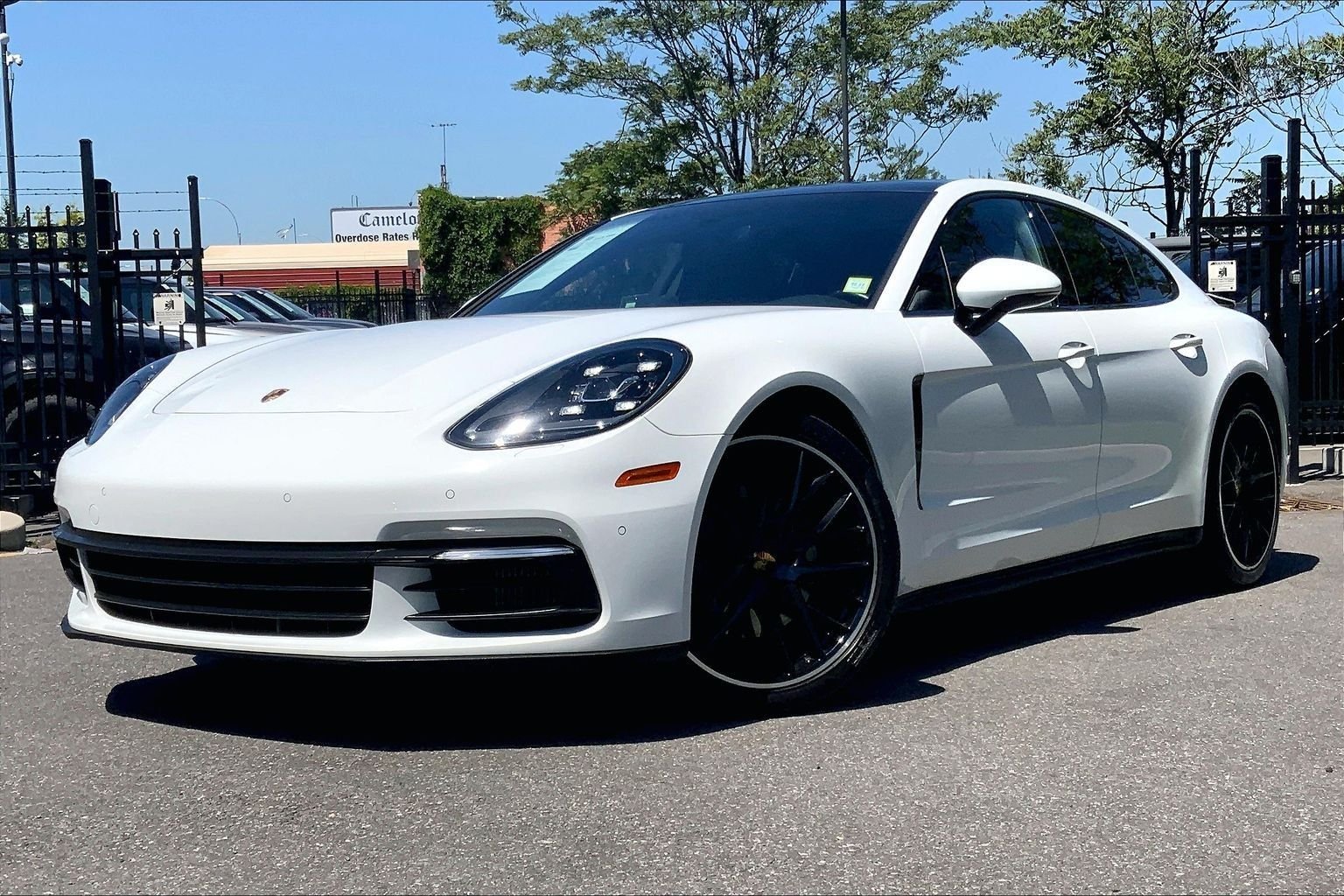 2018 Porsche Panamera 4S's photo