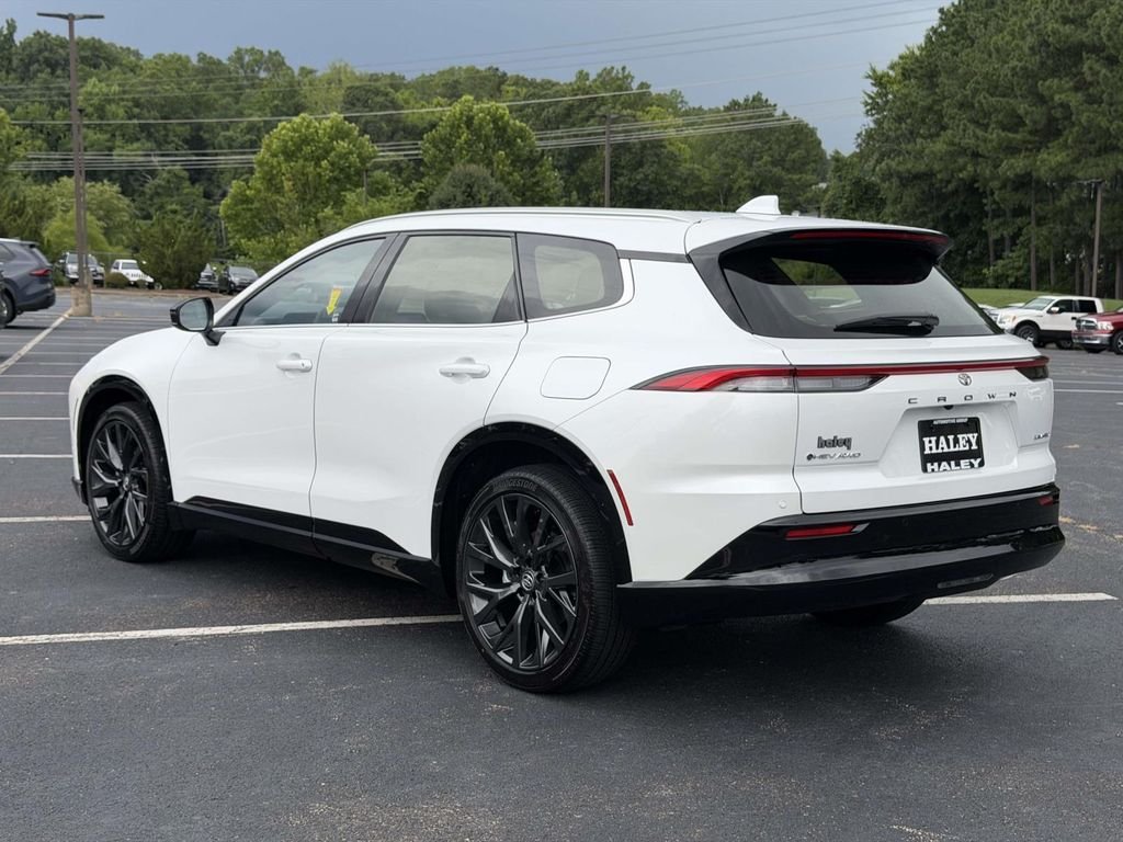 New 2026 Oxygen White <sup>1</sup> Toyota  Limited image 21