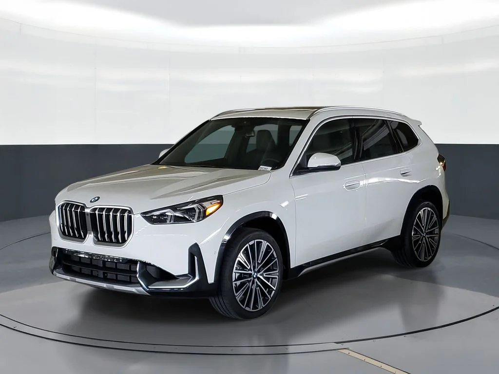 Used 2026 White BMW xDrive28i image 1