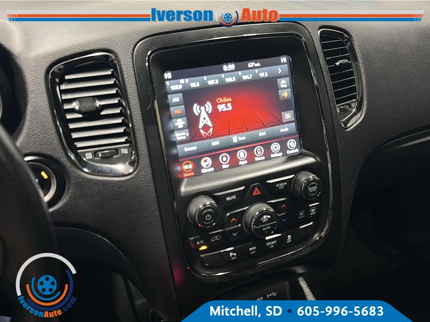 Used 2018 Ivory Tri-Coat Pearl Dodge R/T image 19