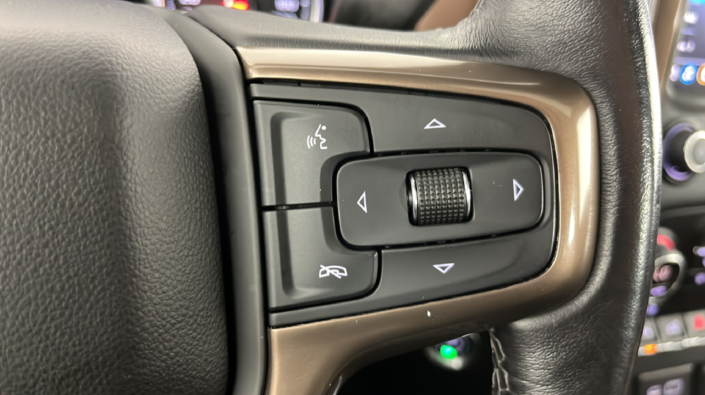 Used 2022 Beige Chevrolet High Country image 25
